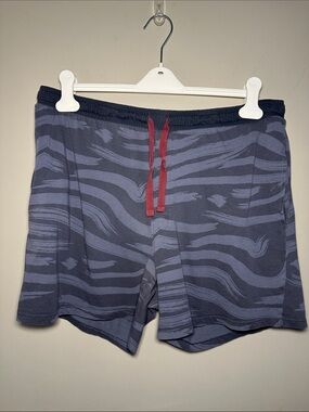 Tchibo Navy Wave-Print Lounge Shorts with Red Drawstring and pockets